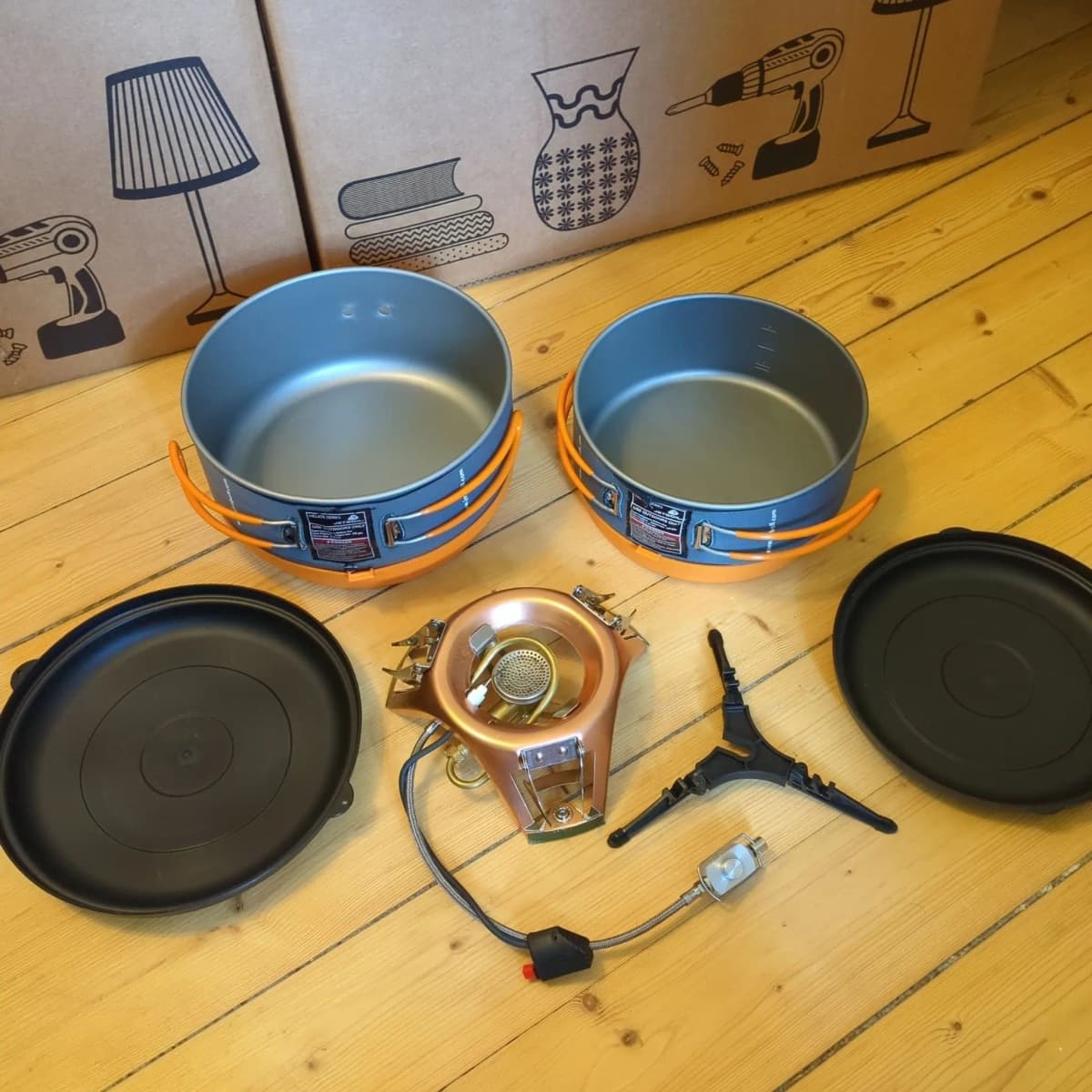Jetboil Helios Series campingkök gasbrännare, två kastruller